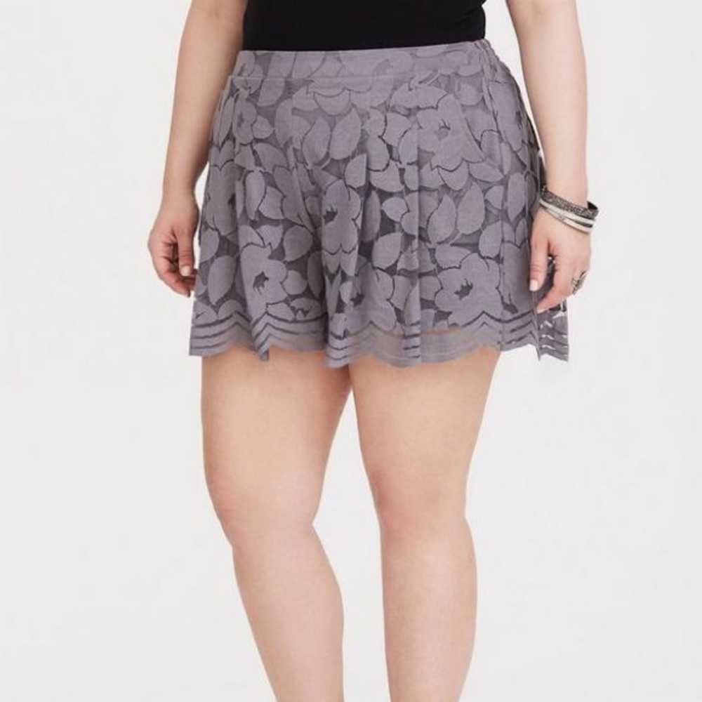 Lane Bryant Grey Dark Floral Lace Short Skort Size 10